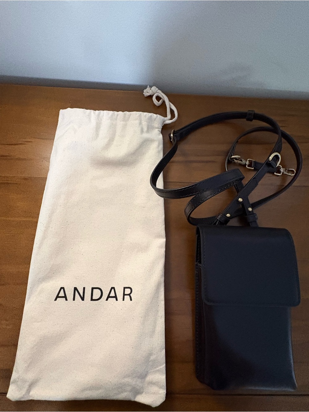 Andar Little Lou